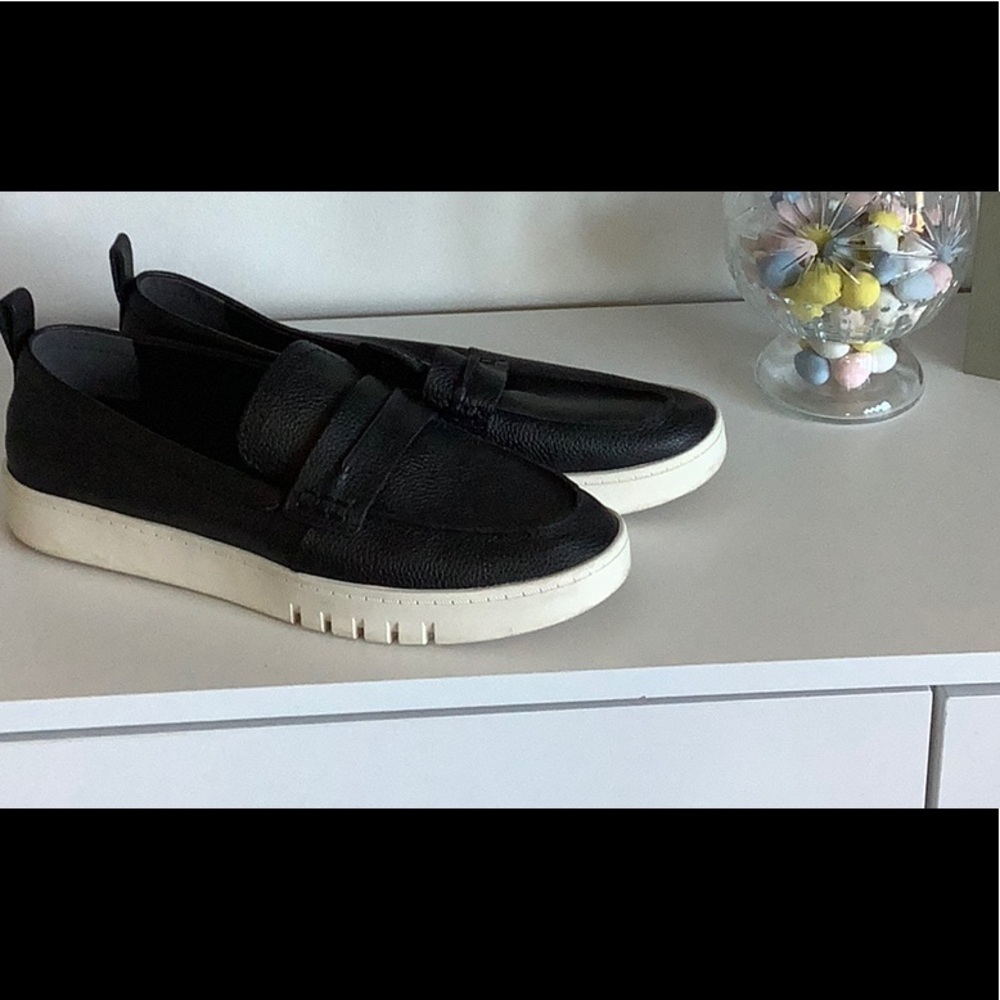 Vionic Black Leather Women’s Loafers size 9.5 medium width - Picture 7 of 9